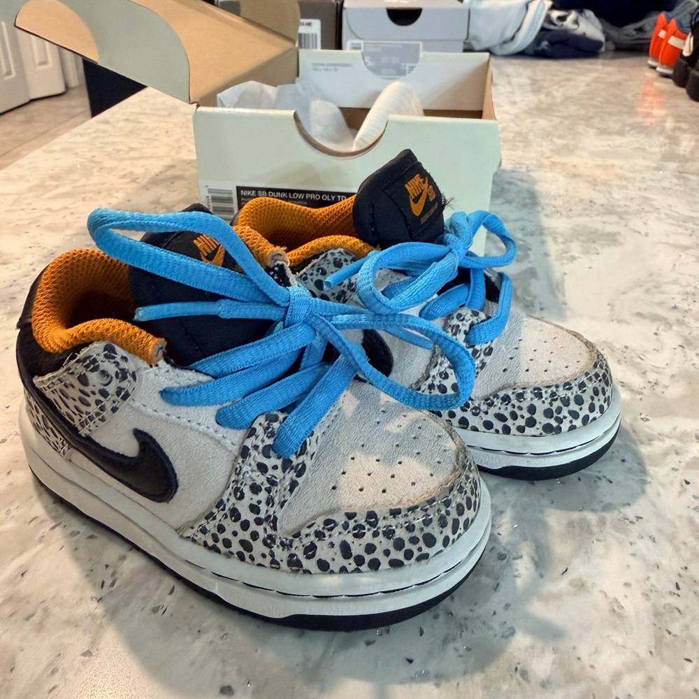 Nike Kids Sneakers - White, Black, and Blue
